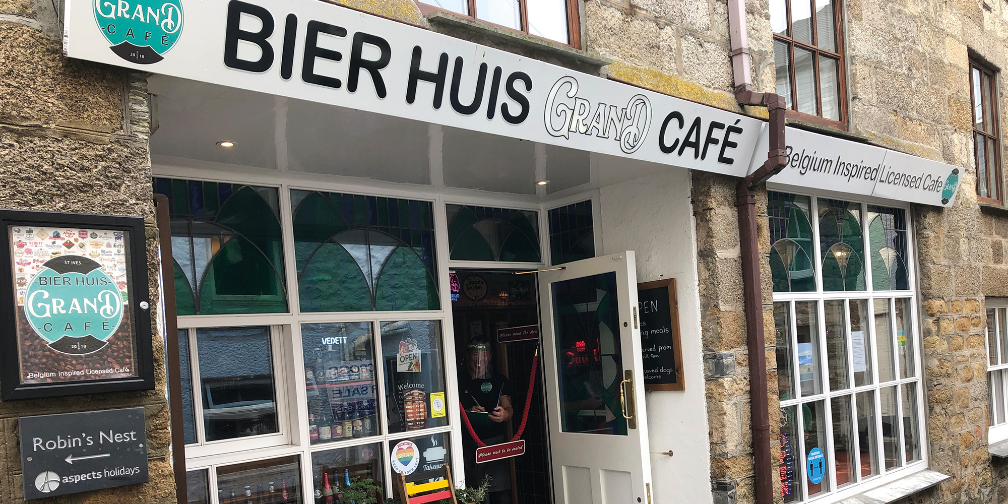 Belgian beverages, beers and bites at the familyrun Bier Huis Grand